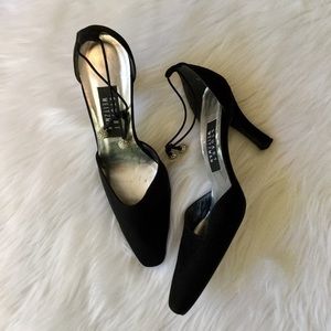 Stuart Weizmann Black Ankle Tie Pumps